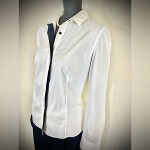 NWOT🌹 AKRIS PUNTO Stylish White Button-Up Shirt